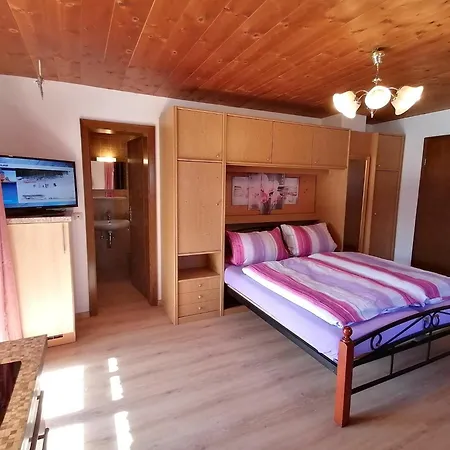 Appealing In With Balcony