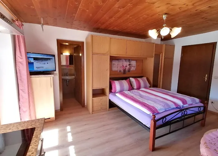 Appealing In With Balcony