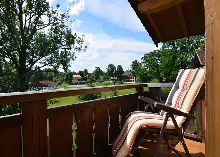 Appealing In With Balcony